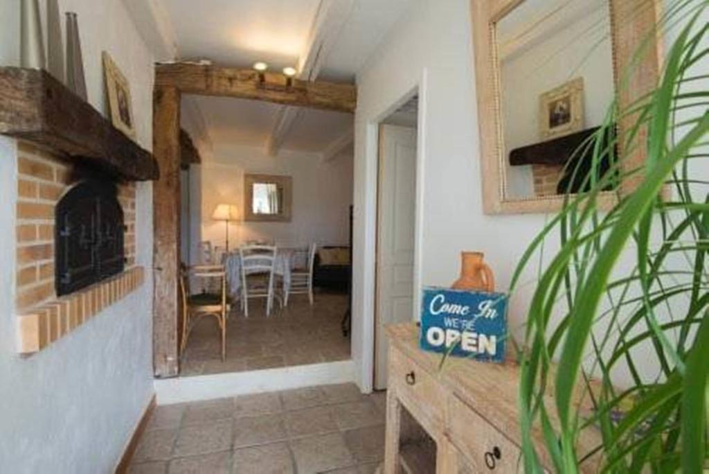 Auberge Du Canabal Lauzerte Eksteriør billede